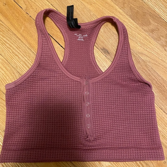 cropped, snap pink tank top - Picture 4 of 4